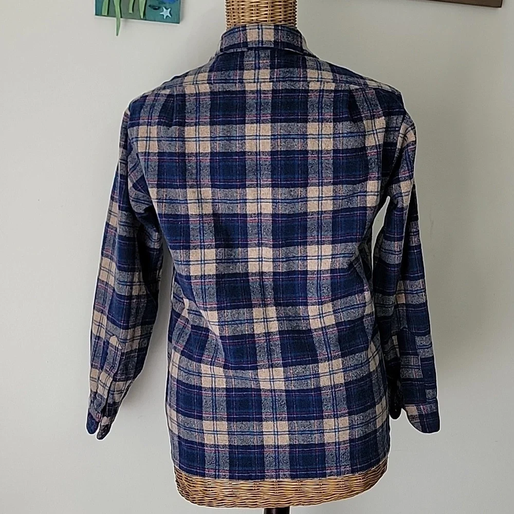 Vintage Pendleton Flannel Made in USA size M 100% Wool BinW - Picture 3 of 9